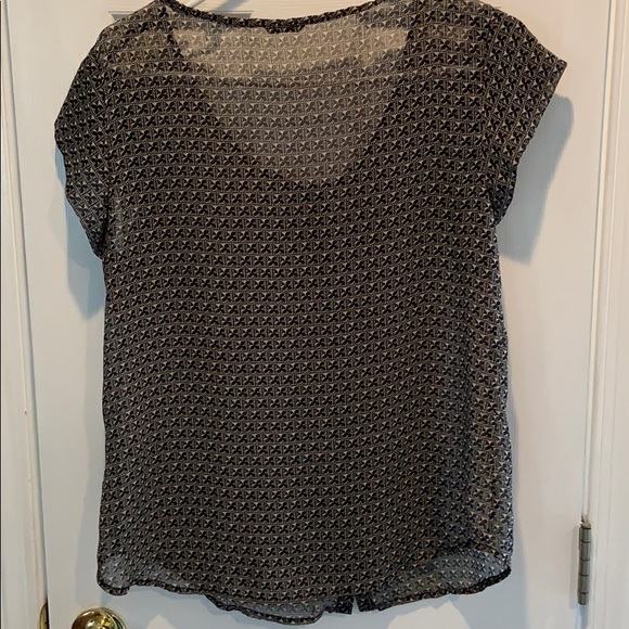 🌻🌻Milano button up shirt very light - Picture 2 of 2